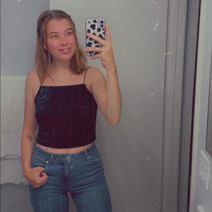 Hi, I’m adrianna :)